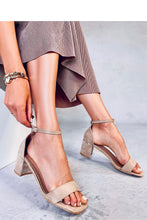 Load image into Gallery viewer, Inello Heel sandals 179925