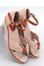 Load image into Gallery viewer, Inello Buskin Light Brown/ Cream heel sandals 181962