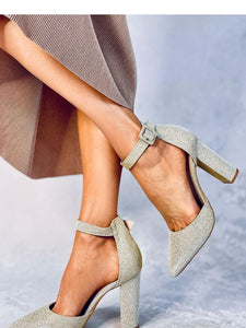 Block heel pumps